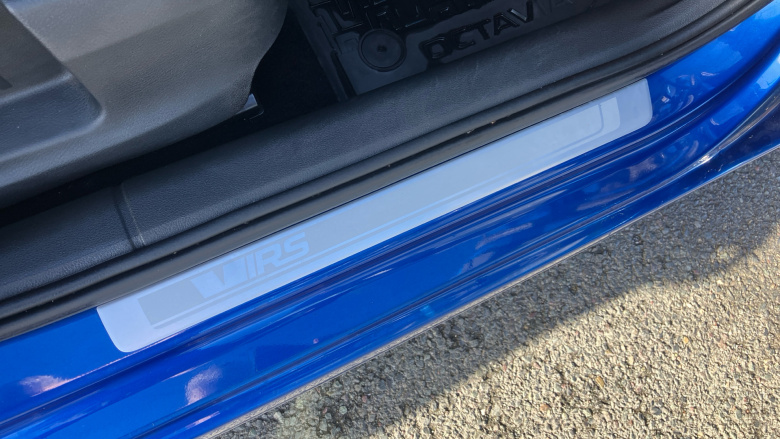 Skoda Octavia 2.0 TSI vRS 5dr DSG Petrol Hatchback